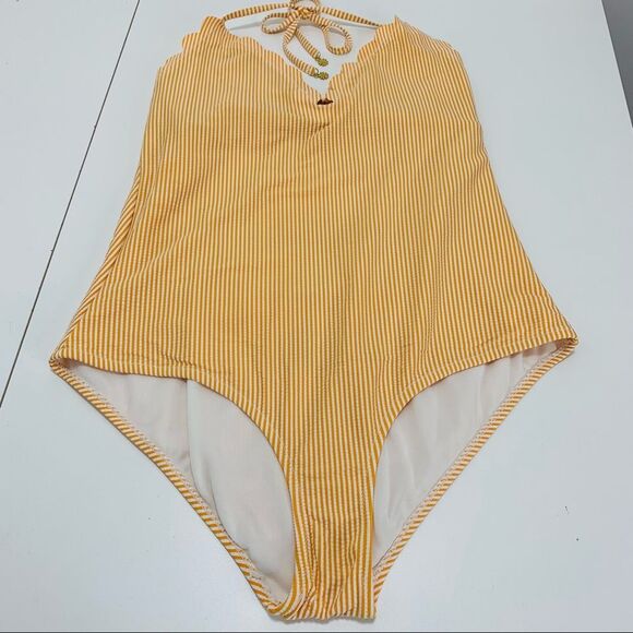 Jessica Simpson One Piece swimsuit - Picture 3 of 10